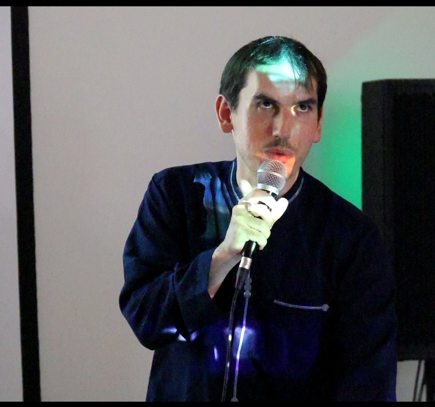 Guillaume lors d'une conférence à Angers